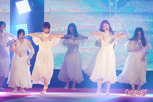 欅坂46 乃木坂46 二人セゾン 白石麻衣 西野七瀬 齋藤飛鳥 渡邉理佐 平手友梨奈