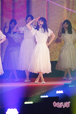 欅坂46 乃木坂46 二人セゾン 白石麻衣 西野七瀬 齋藤飛鳥 渡邉理佐 平手友梨奈