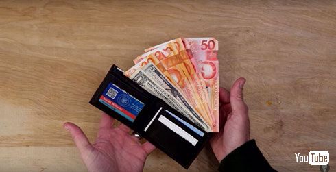 拾ったサイフきちんと返す？　実験でほとんどの人が正直であることが判明