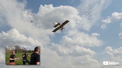 IKEA イス ラジコン 飛行機