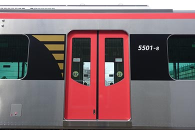 都営浅草線 5500形 地下鉄 歌舞伎 隈取