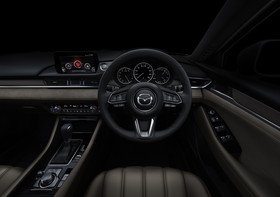 マツダ アテンザ セダン ソウルレッドクリスタルメタリック クリーンディーゼル