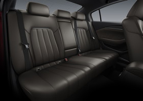 マツダ アテンザ セダン ソウルレッドクリスタルメタリック クリーンディーゼル