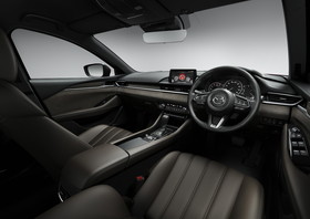 マツダ アテンザ セダン ソウルレッドクリスタルメタリック クリーンディーゼル