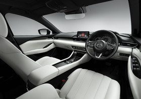 マツダ アテンザ セダン ソウルレッドクリスタルメタリック クリーンディーゼル