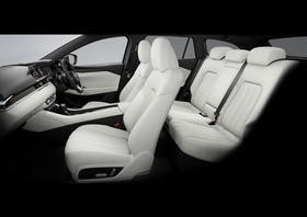 マツダ アテンザ セダン ソウルレッドクリスタルメタリック クリーンディーゼル