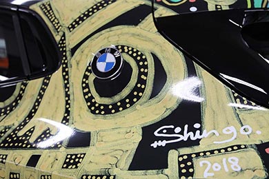 香取慎吾 BMW X2 SUV 六本木 アート