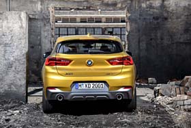 香取慎吾 BMW X2 SUV 六本木 アート