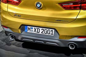 香取慎吾 BMW X2 SUV 六本木 アート