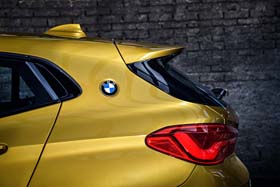 香取慎吾 BMW X2 SUV 六本木 アート