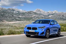 香取慎吾 BMW X2 SUV 六本木 アート