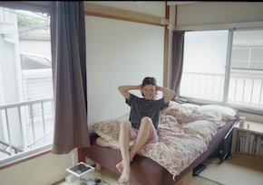 寝起き女子 寝起き男子