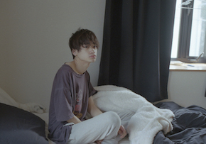 寝起き女子 寝起き男子