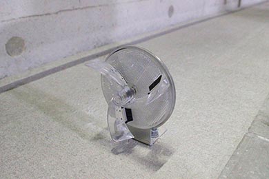 一定の間隔で配置されている反射板