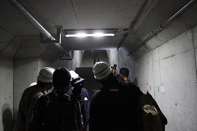 これが外へ通じる階段