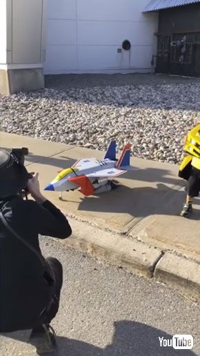 スタースクリーム変形