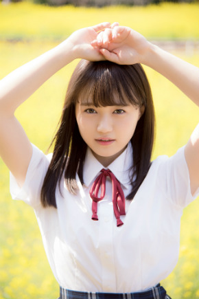 尾崎由香 週刊ビッグコミックスピリッツ 28号 サーバル けものフレンズ 制服 グラビア