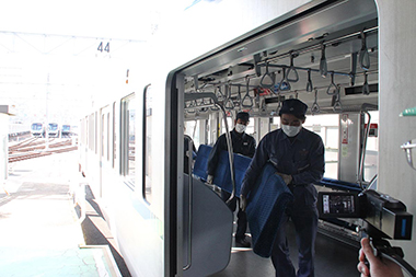 新幹線 座席 盾 取り外し 鉄道