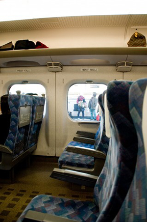 新幹線 座席 盾 取り外し 鉄道