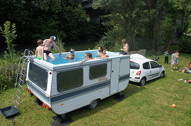 ピザ 魔改造 自動車 フォード 窯