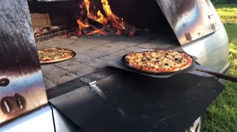 ピザ 魔改造 自動車 フォード 窯