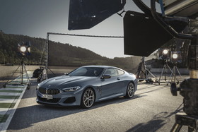 BMW 8シリーズ Bowers & Wilkins xDrive 