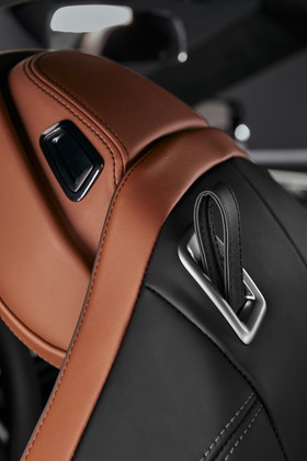 BMW 8シリーズ Bowers & Wilkins xDrive 