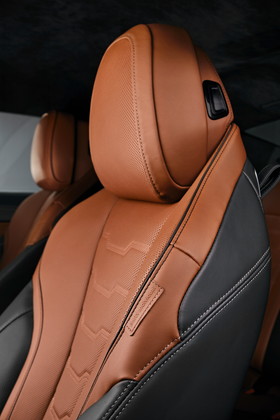 BMW 8シリーズ Bowers & Wilkins xDrive 