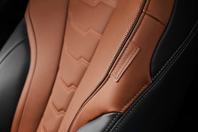 BMW 8シリーズ Bowers & Wilkins xDrive 