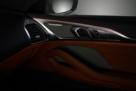 BMW 8シリーズ Bowers & Wilkins xDrive 