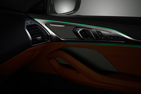 BMW 8シリーズ Bowers & Wilkins xDrive 