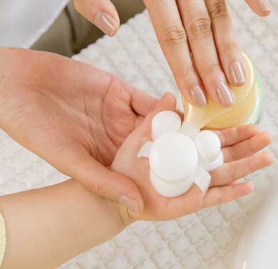 ミッキーシェイプのハンドソープ 東京ディズニーリゾート