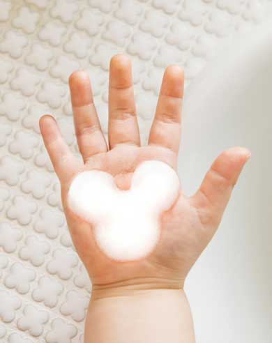 ミッキーシェイプのハンドソープ 東京ディズニーリゾート