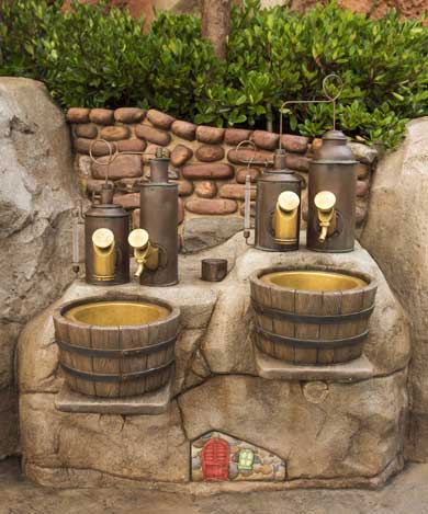 ミッキーシェイプのハンドソープ 東京ディズニーリゾート