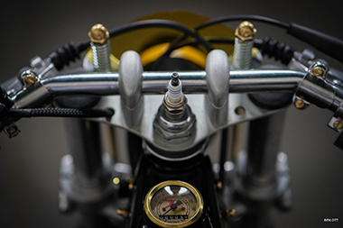 BMW バイク カスタム ブラックファントム