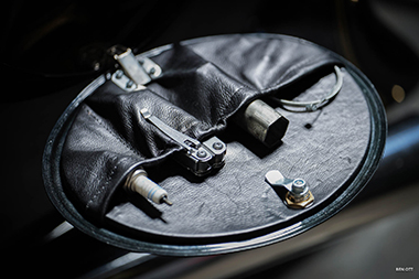 BMW バイク カスタム ブラックファントム