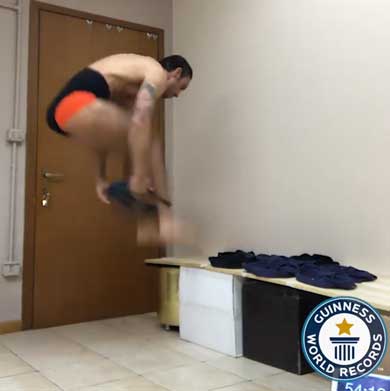 30秒間 パンツを穿く ギネス世界記録 更新 Silvio Sabba
