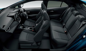 カローラ スポーツ