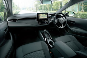 カローラ スポーツ