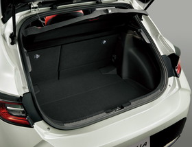 カローラ スポーツ