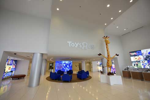 トイザらス 経営破綻 オフィス 退去 写真 公開