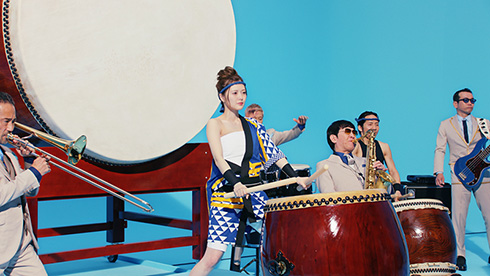 白石麻衣 さらし 法被 和太鼓 氷結 東京スカパラダイスオーケストラ