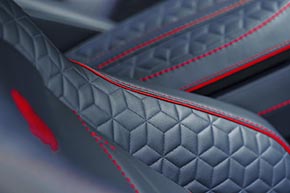 アストンマーティン Aston Martin DBS Superleggera 007 ボンドカー