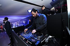 アストンマーティン Aston Martin DBS Superleggera 007 ボンドカー