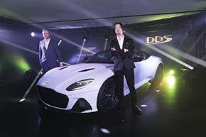 アストンマーティン Aston Martin DBS Superleggera 007 ボンドカー