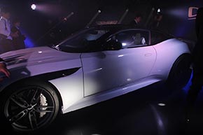 アストンマーティン Aston Martin DBS Superleggera 007 ボンドカー