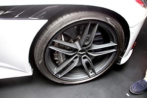 アストンマーティン Aston Martin DBS Superleggera 007 ボンドカー