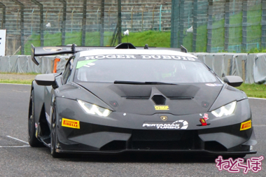 ランボルギーニ スーパートロフェオ モータースポーツ 鈴鹿サーキット
