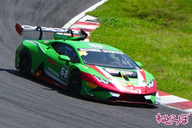 ランボルギーニ スーパートロフェオ モータースポーツ 鈴鹿サーキット