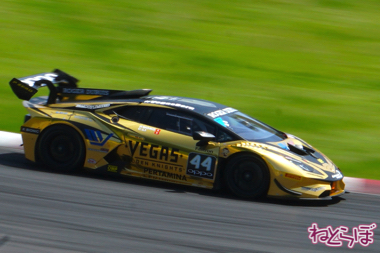 ランボルギーニ スーパートロフェオ モータースポーツ 鈴鹿サーキット